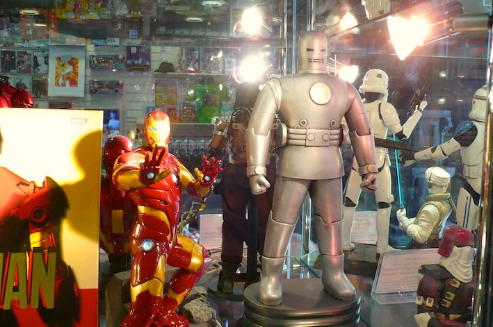 Statue IRON-MAN "museum / retro 60' grise & or" - Page 2 P1090951