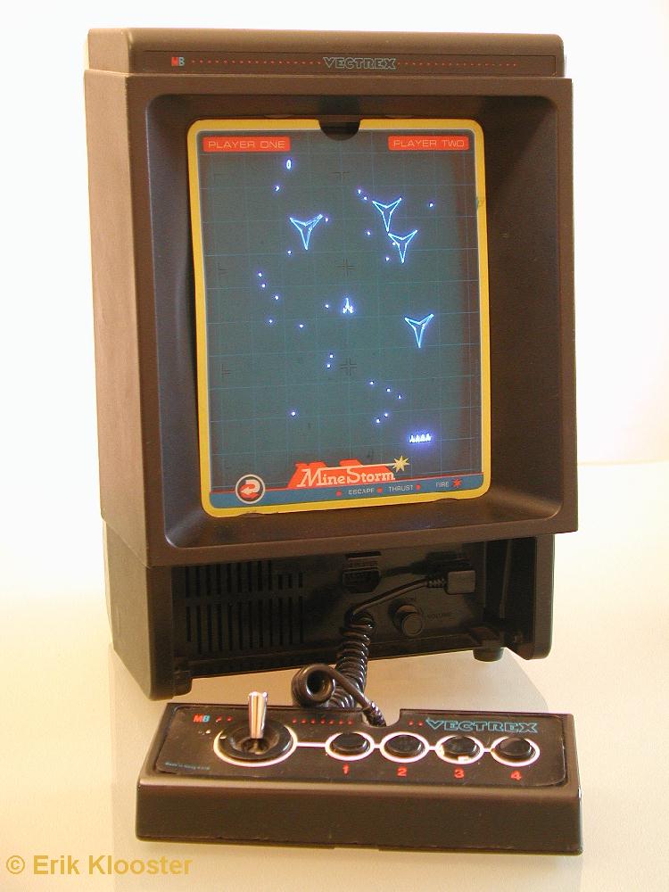 Encore une nouvelle nana :) - Page 2 Vectrex1