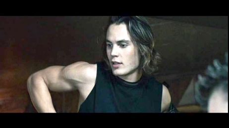 Pogue Parry [Taylor Kitsch] 11566236_gal