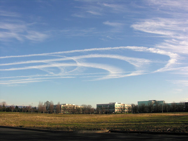 Chemtrails, Geo-engineering And HAARP   Paperclip-contrails
