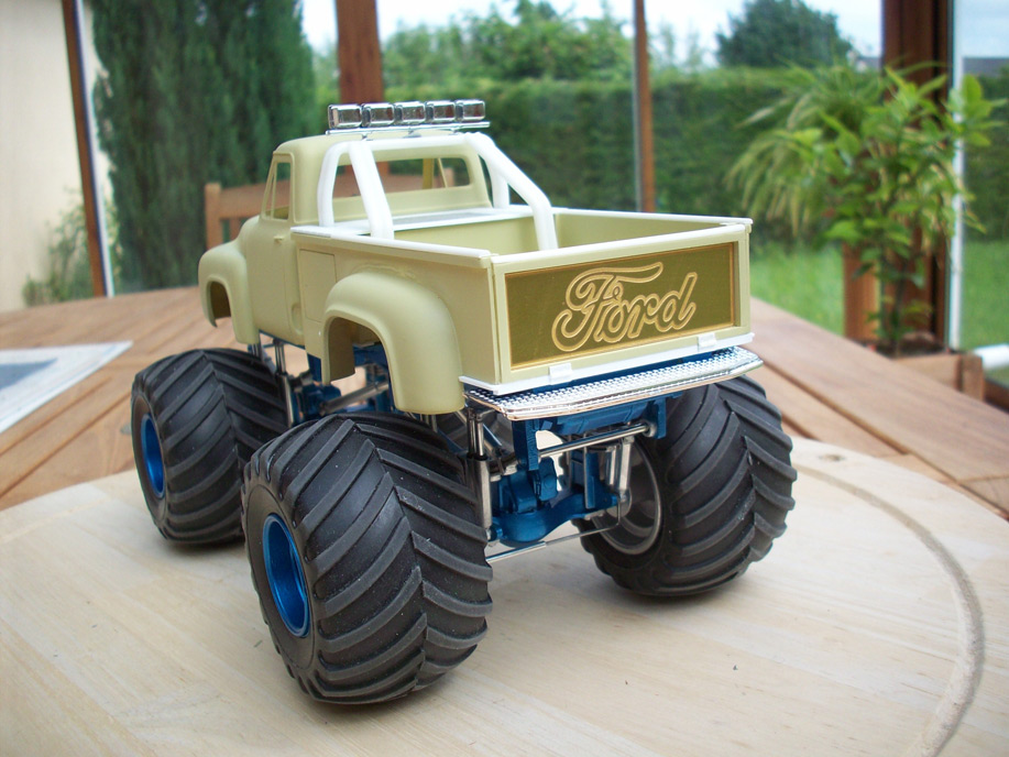 Ford F100 Monster truck 30