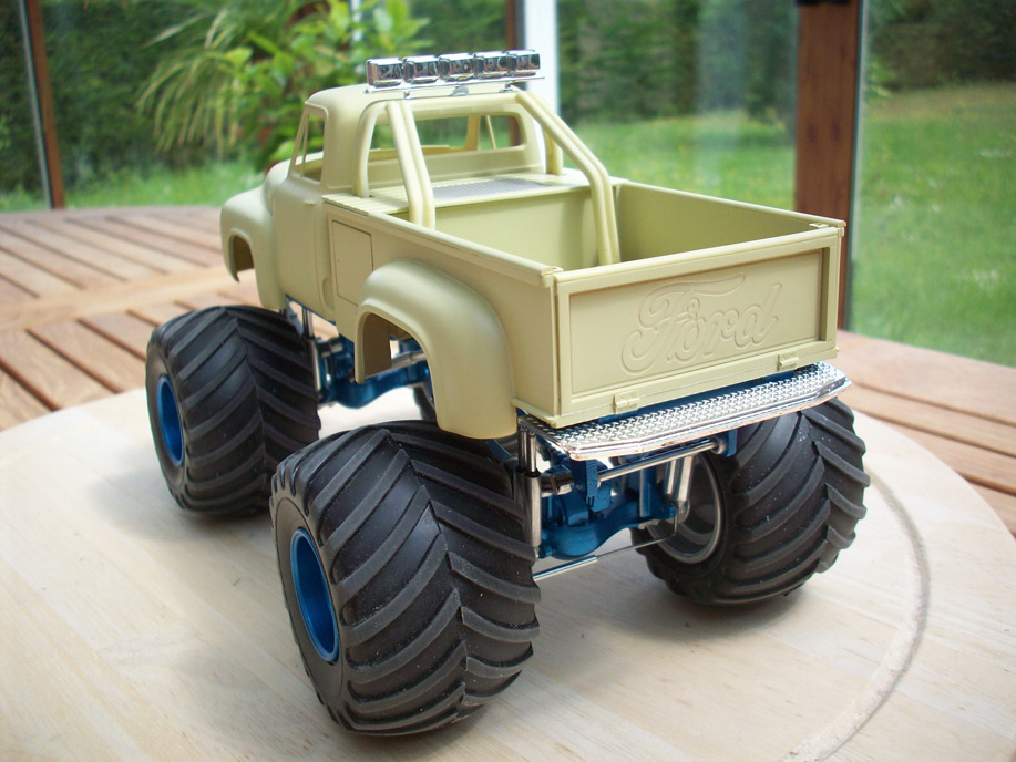 Ford F100 Monster Truck 31