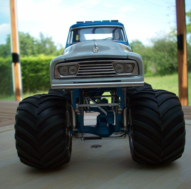 Ford F100 Monster truck 77