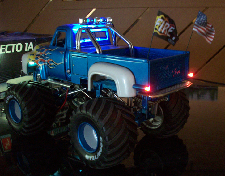 Ford F100 Monster truck 92