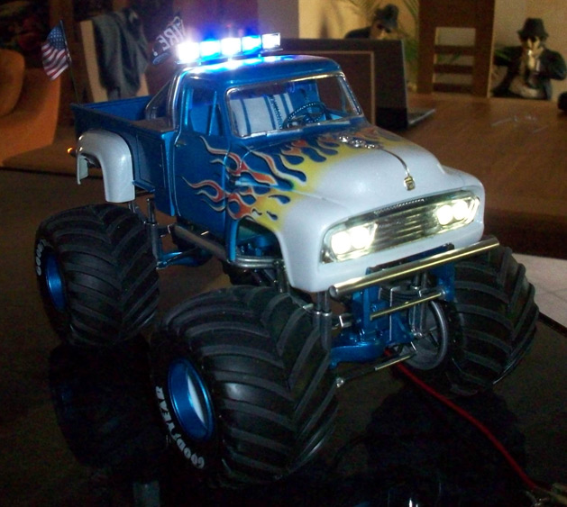 Ford F100 Monster Truck 93