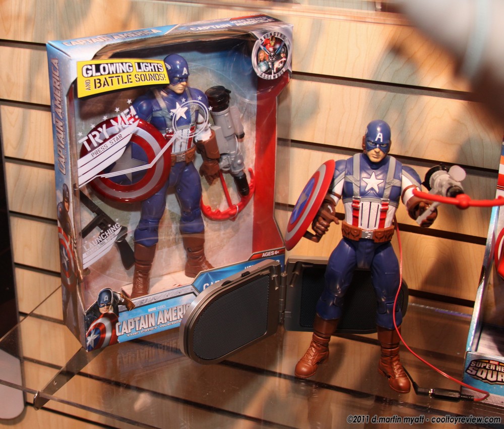 [Toy Fair 2011] Hasbro - Marvel Universe IMG_7739