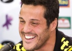 رابطة مشج__❤Brazil❤ــــــــى - صفحة 4 Julio-cesar-em-entrevista-da-selecao-brasileira-na-africa-do-sulo-1275083164718_142x100