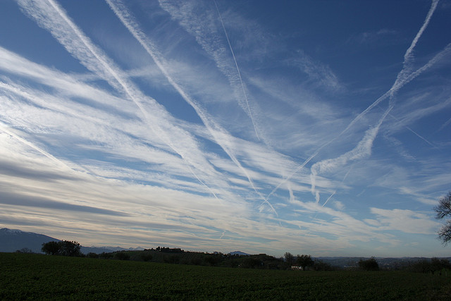 CHEMTRAILS: A Planetary Catastrophe Created by Geoengineering 2928083995_8c6f2e7ba0_z