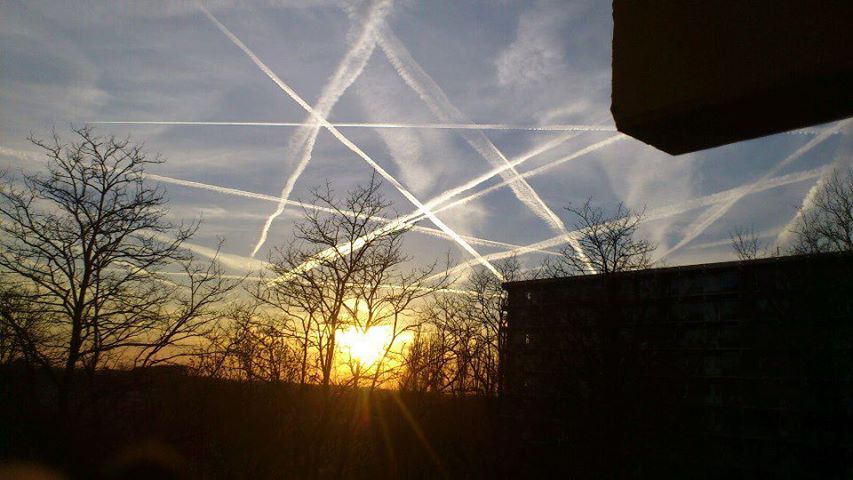 CHEMTRAILS: A Planetary Catastrophe Created by Geoengineering 58857_10151580357081070_944169548_n