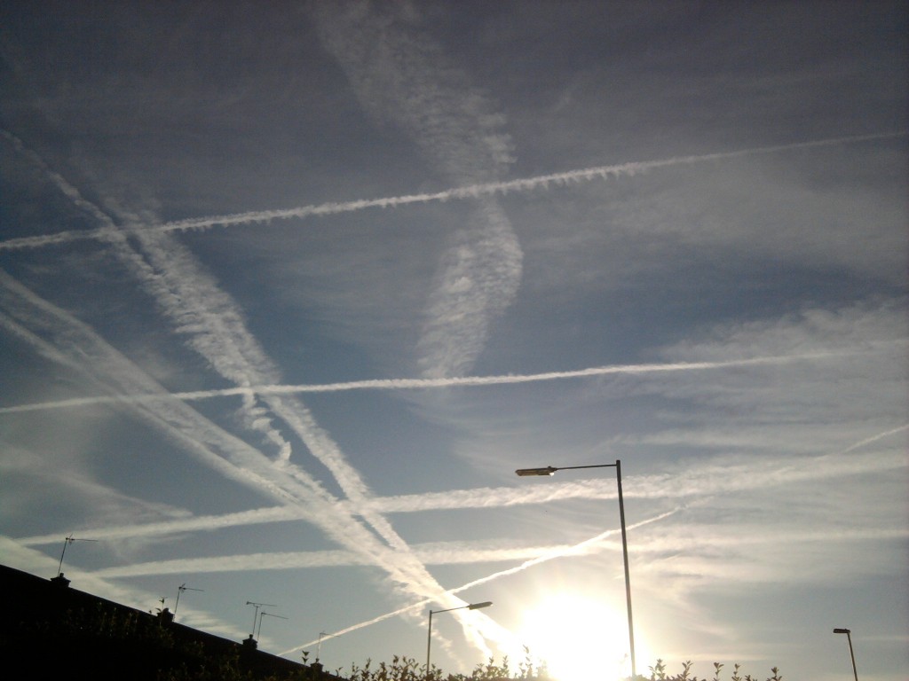 CHEMTRAILS: A Planetary Catastrophe Created by Geoengineering Chemtrail-s-wales-1024x768