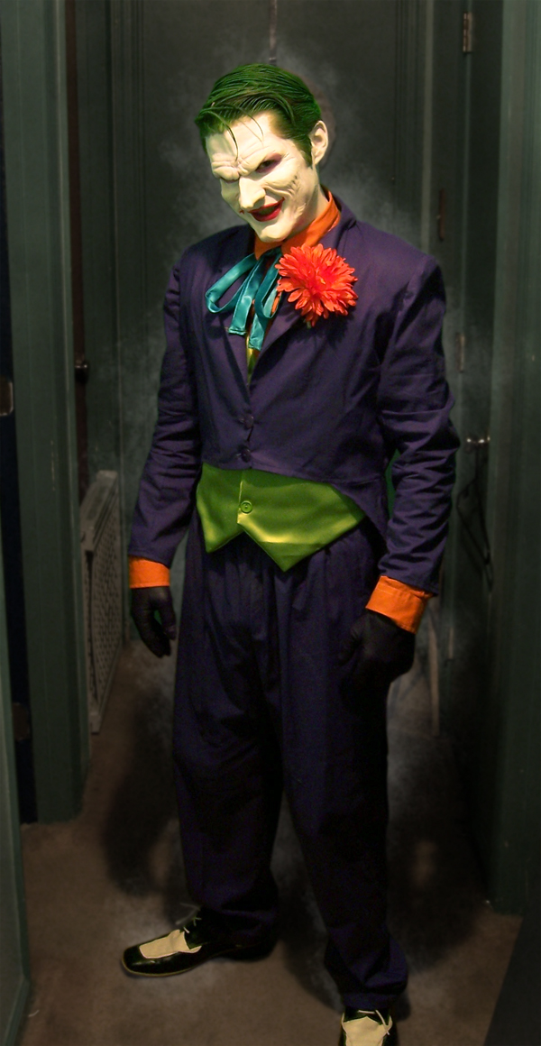 Les costumes du Net en vrac !!! - Page 10 11942%20-%20Batman%20DC%20Joker