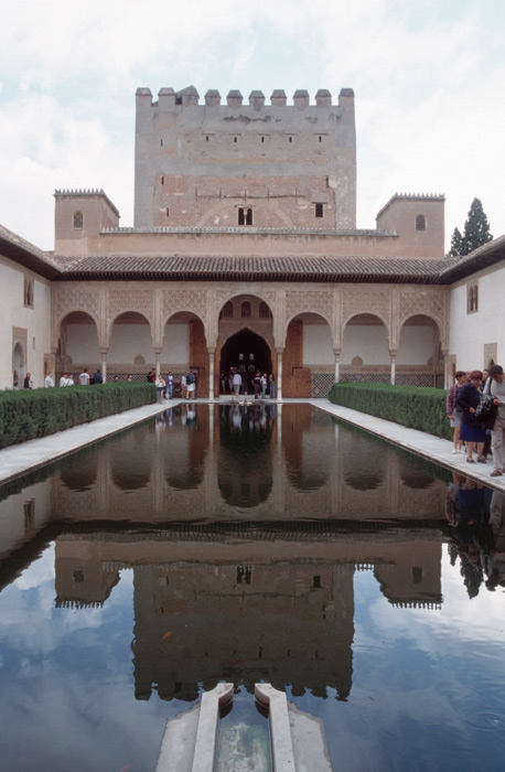 فى ظلال الحمراء!! Granada_alhambra