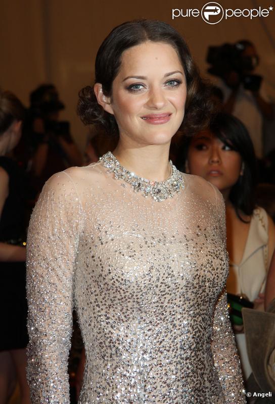 Marion Cotillard  + autres???? Bad9847a