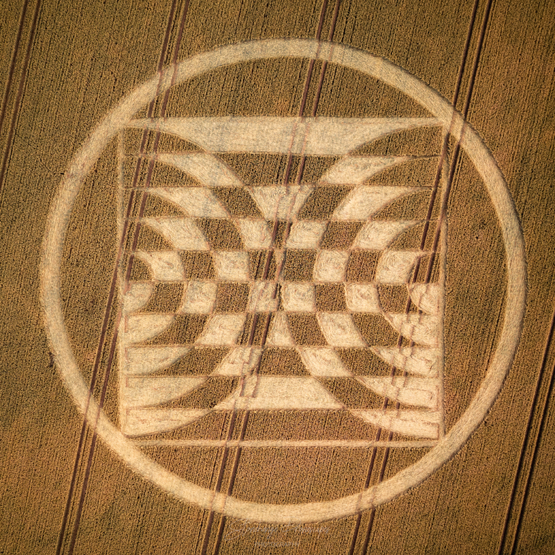 Crop Circles 2022 - Kiteland Cottages, Nr Micheldever Station, Hampshire.  Reported 3rd July. DJI_0805