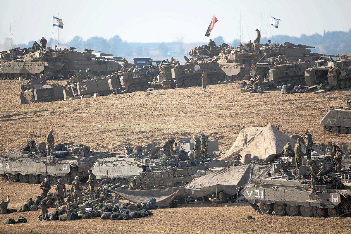 LIVE UPDATES: Israel plans to call up 40,000 IDF reservists Pict41