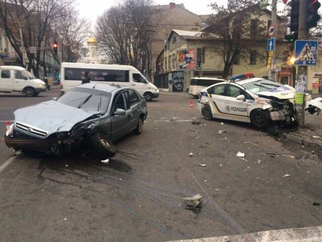 Toyota Prius Ukrajna VF_bodrJsXs