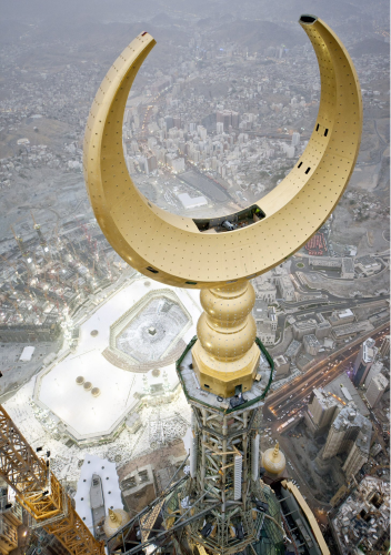 ALLAH ET LE DIEU LUNE  - Page 35 Makkah_clock_tower_1