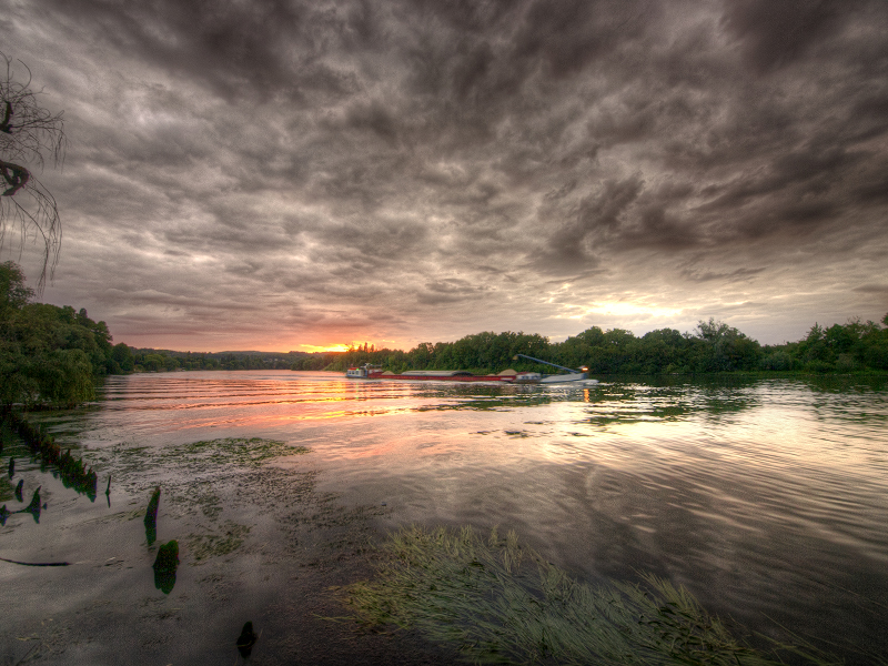 HDR sur la Seine Peniche-sur-seine