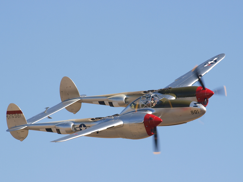 P-38 Lightning 20100911_6841