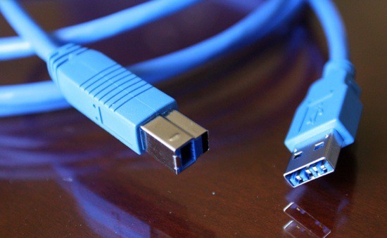 أول لوحة أم بمنافذ usb 3.0 Usb-30