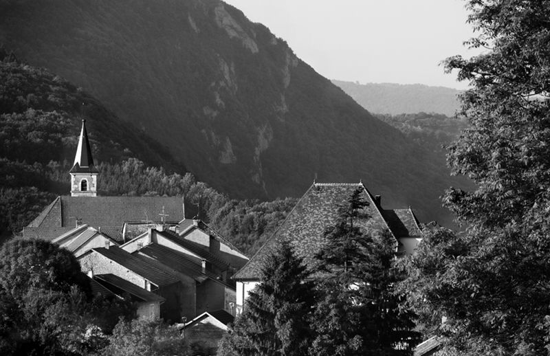 Lacoux, le village où habitent mon Papa et ma Maman 0509201303