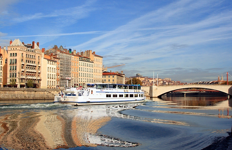 Lyon, quais de Saône Bateau2