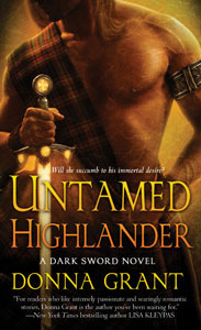 Dark Sword - Tome 4 : Untamed Highlander de Donna Grant 8578385