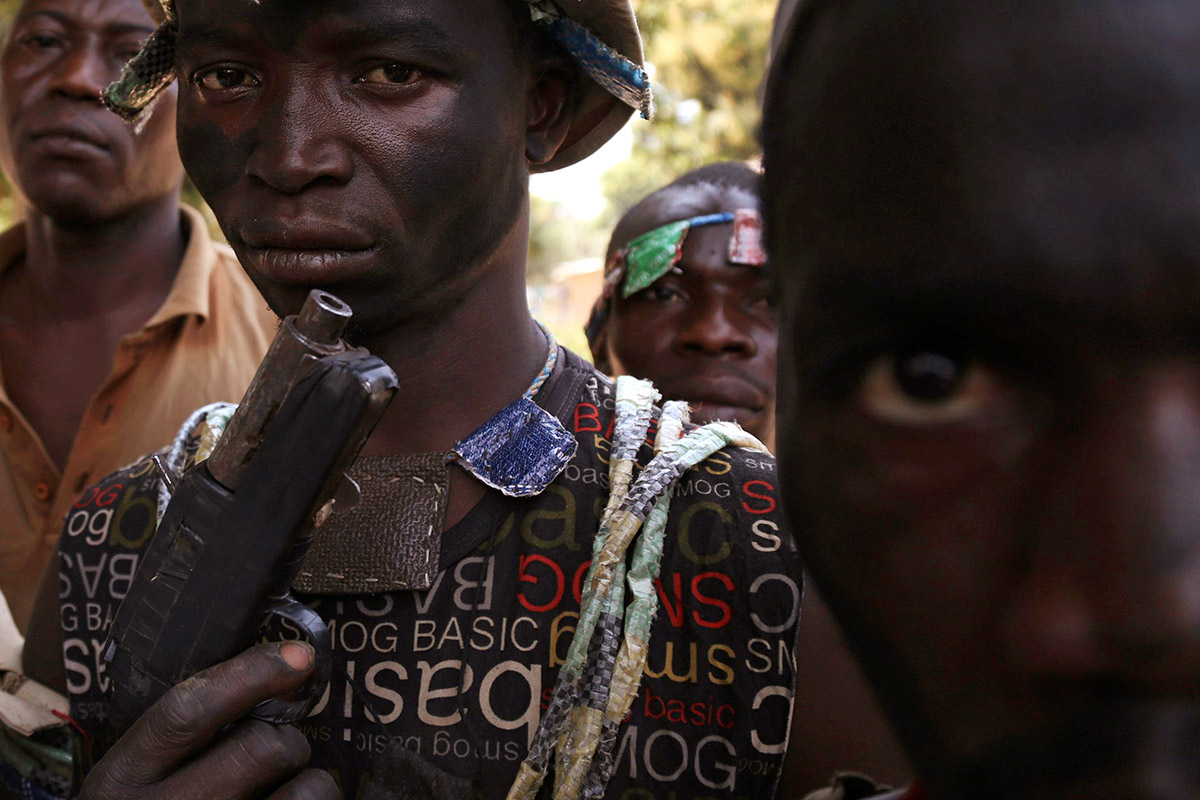 milice Anti-Balaka Fighters-gun