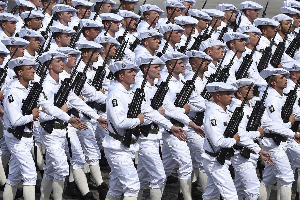 استعراض الجيش الفرنسي 2015  Bastille-day-2015