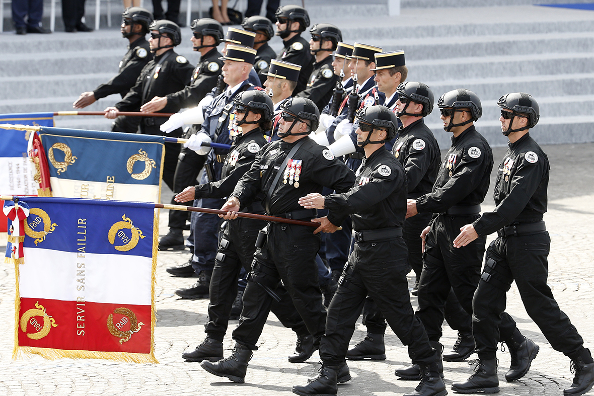 استعراض الجيش الفرنسي 2015  Bastille-day-2015