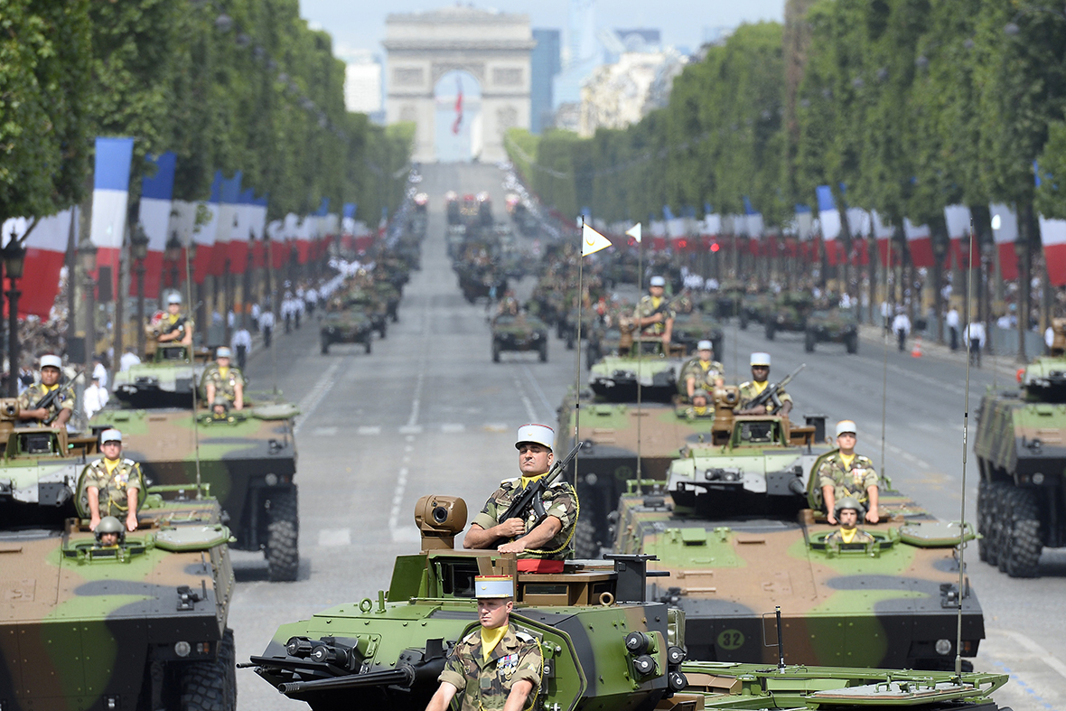 استعراض الجيش الفرنسي 2015  Bastille-day-2015