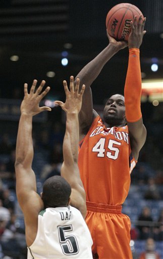 UNC-Asheville & Clemson advance to 2nd round Ap-9e1ebb0440fe46e69aae36f353c6afca