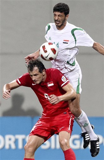 صور مباراة المنتخب العراقي × منتخب سنغافورة Ap-201109060754284698366