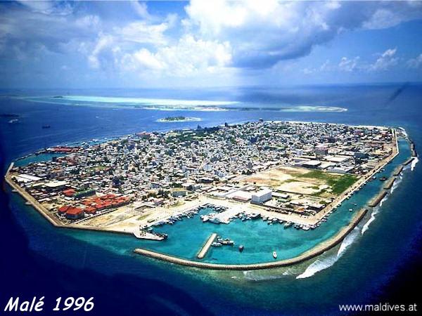 Islands of the Maldives Maledivenat-male1996