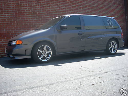 OTROS SALEEN Saleen_windstar_side