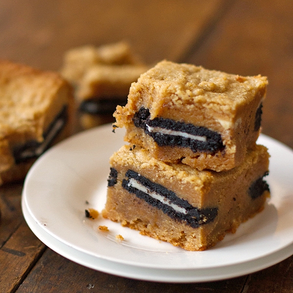 Cookies and Brownies - Page 3 Peanut-Butter-Oreo-Blondies-8