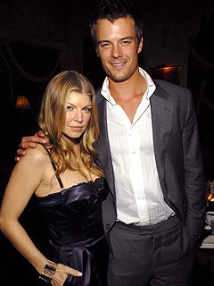 Fergie & Josh  Fergie-and-josh-duhamel-married