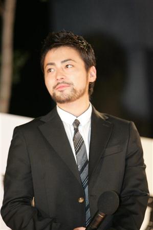 [02.01]Yamada Takayuki Officialise Son Mariage YamadaTakayuki-2011