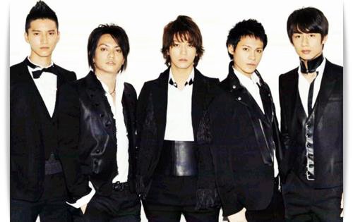 Du rififi chez les Johnny's - Page 7 Kat-tun-Chain