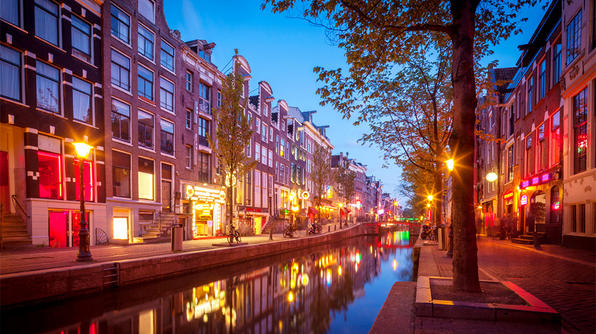 منوعات  - صفحة 4 Amsterdam-red-light-district_596x334