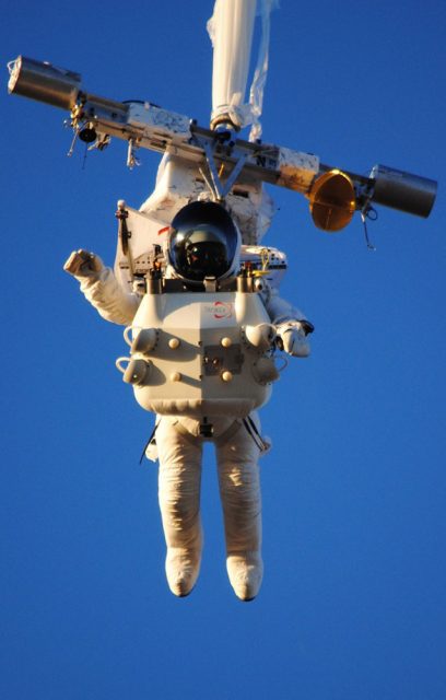 Nuevo récord en la estratosfera: Eustace supera a Baumgartner 0708-408x640