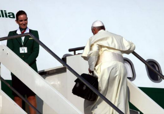 Interview du pape dans l'avion de retour de l'île de Lesbos ( comme un pavé dans la marre !) Jpg_1351277