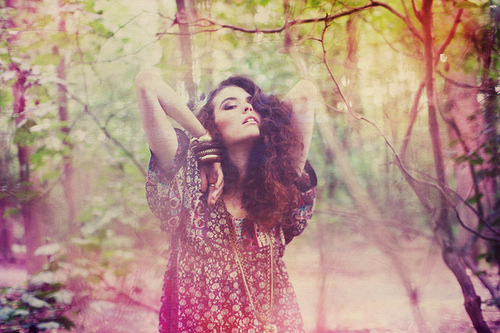 Maskeli Balo | Benim çöplüğüm :) Fashion-forest-escape-girl-indie-model-vintage-Favim.com-65316_large