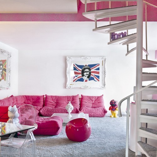 Zona Relax ΓΨA Spacious-living-room-pink-and-white-gives-the-room-a-soft-effect-500x500_large