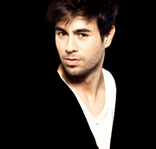 صور Enrique Iglesias 270221_166620483406056_109413959126709_353149_2132521_n_large