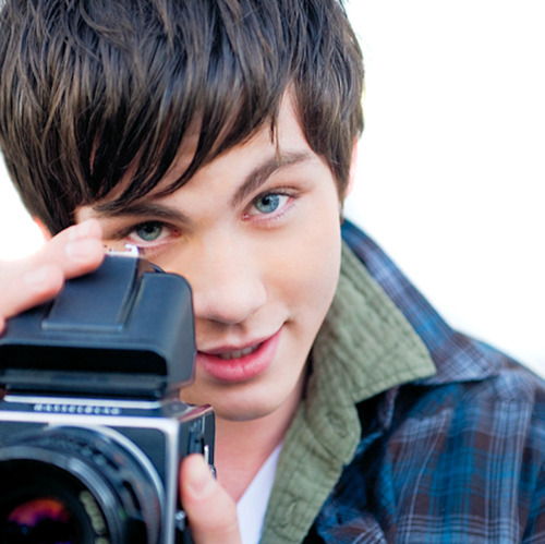 Logan Lerman ♥ Loganmyboyfriendxd_large