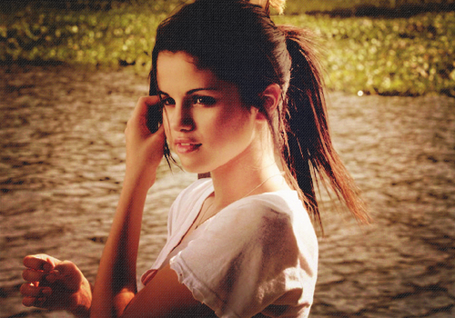 Γενικά για την Selena Gomez.  4571451_large