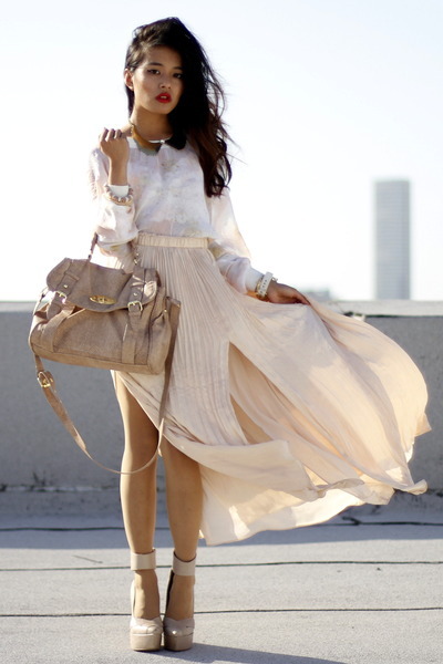 maxi skirt .. girls style Faux-python-bag-steve-madden-bag-gold-collar-the-caravan-necklace_400_large