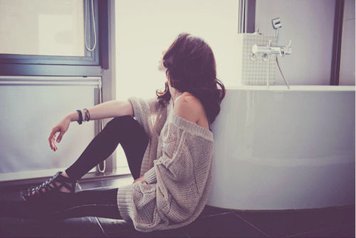 Just a Dream .. - صفحة 5 Alone-bathroom-fashion-girl-lonely-girls-Favim.com-426797_large