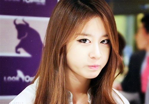 صور Park Jiyeon Tumblr_m58hj7Nkne1rrlfw7o1_500_large